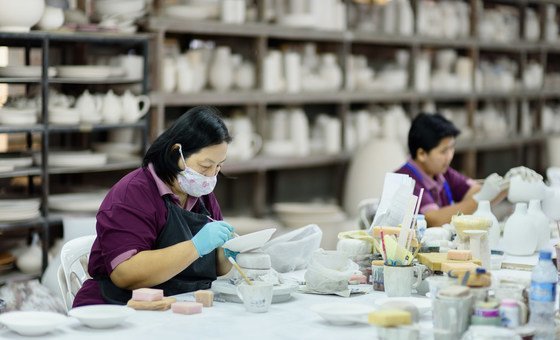 Emploi : inégalités hommes-femmes plus importantes que supposé, selon l’OIT
